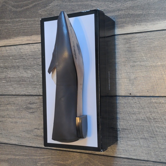 Nine West Women's Gray Flats 7.5 - Picture 2 of 4